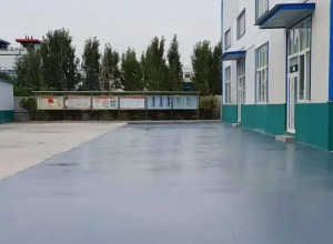 宁夏彩色路面喷涂翻新的材料对冬季