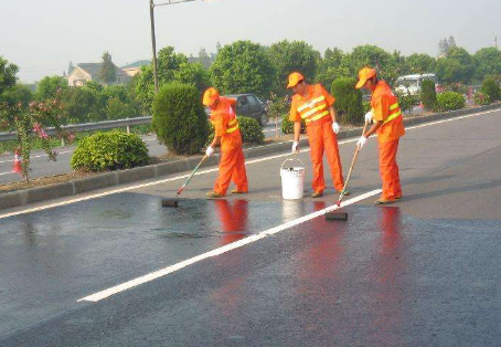 宁夏 彩色路面喷漆维修改色的使用寿命有多长？